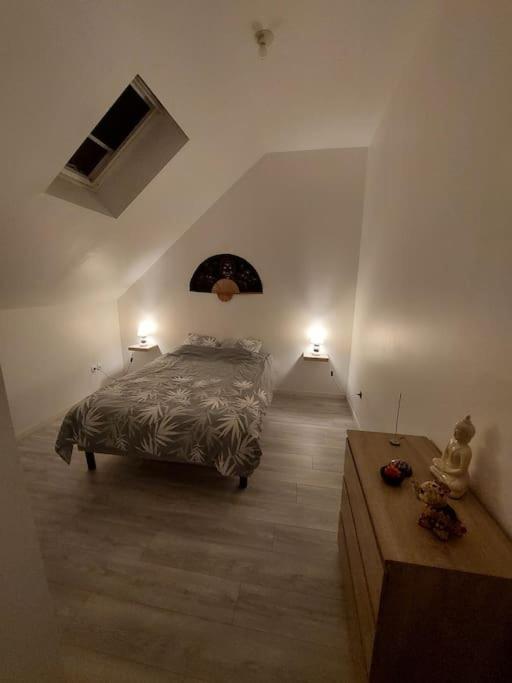Maison Calme Proche De La Cite Des Loisirs 암네빌 외부 사진