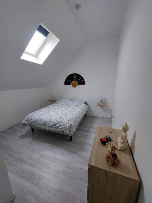 Maison Calme Proche De La Cite Des Loisirs 암네빌 외부 사진